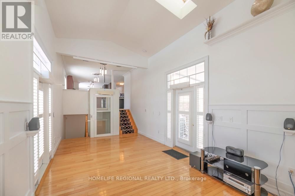 99 GOODMAN DRIVE Image 14