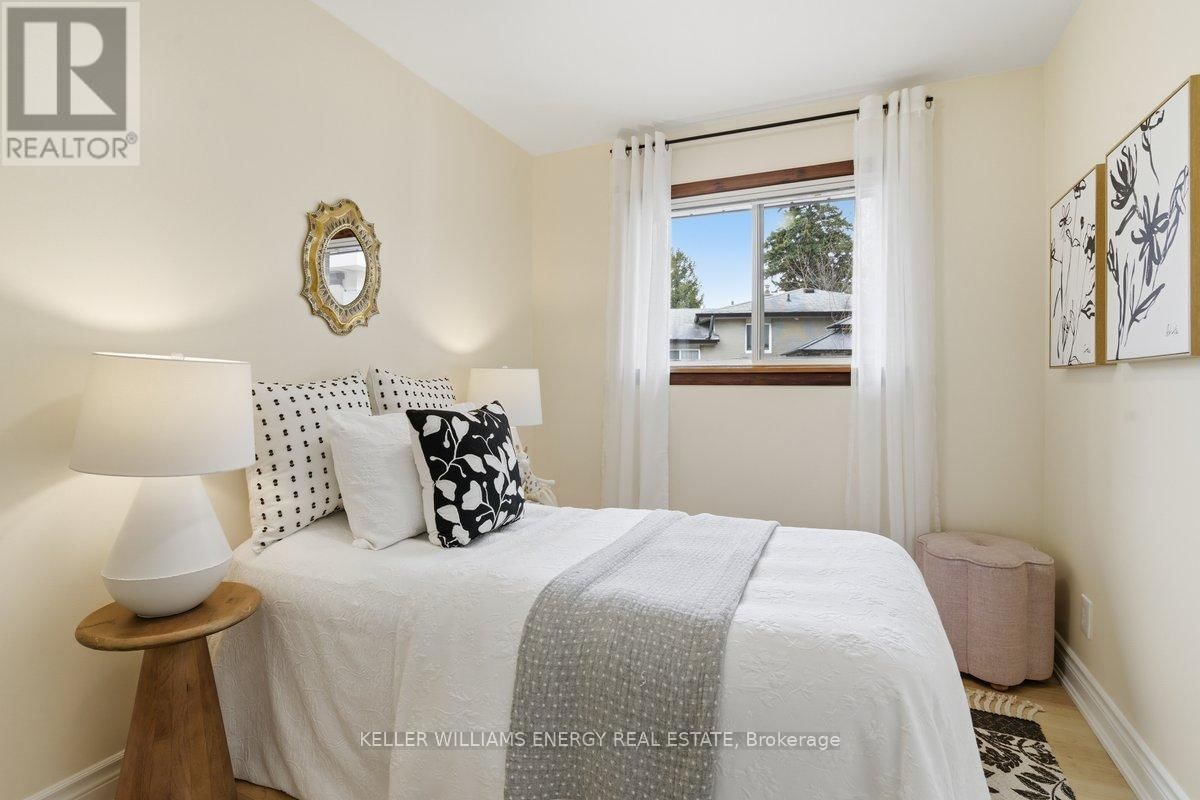 36 STONEFIELD CRESCENT Image 15