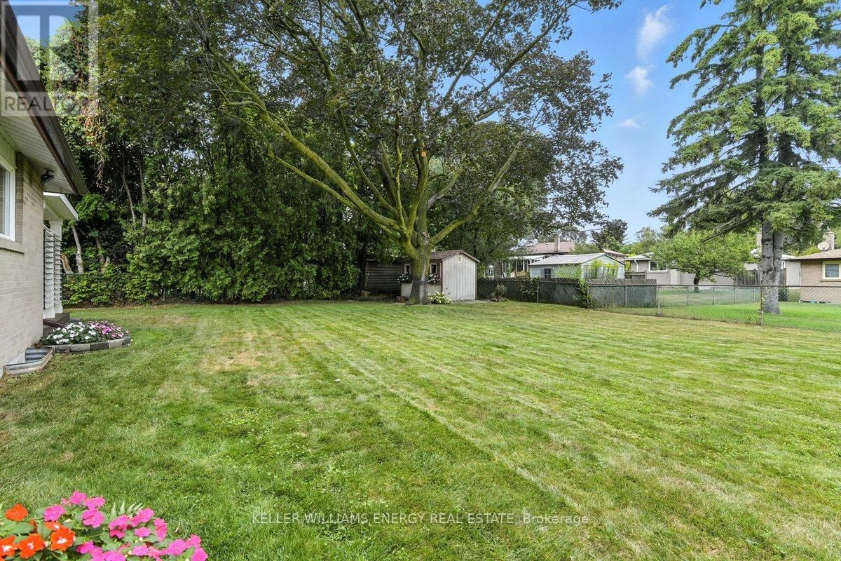 36 STONEFIELD CRESCENT Image 31