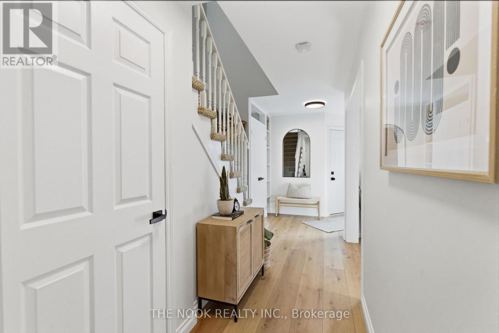 33 ABERNETHY CRESCENT Image 21