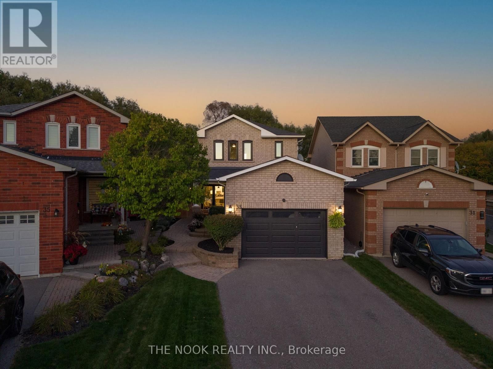 33 ABERNETHY CRESCENT Image 50