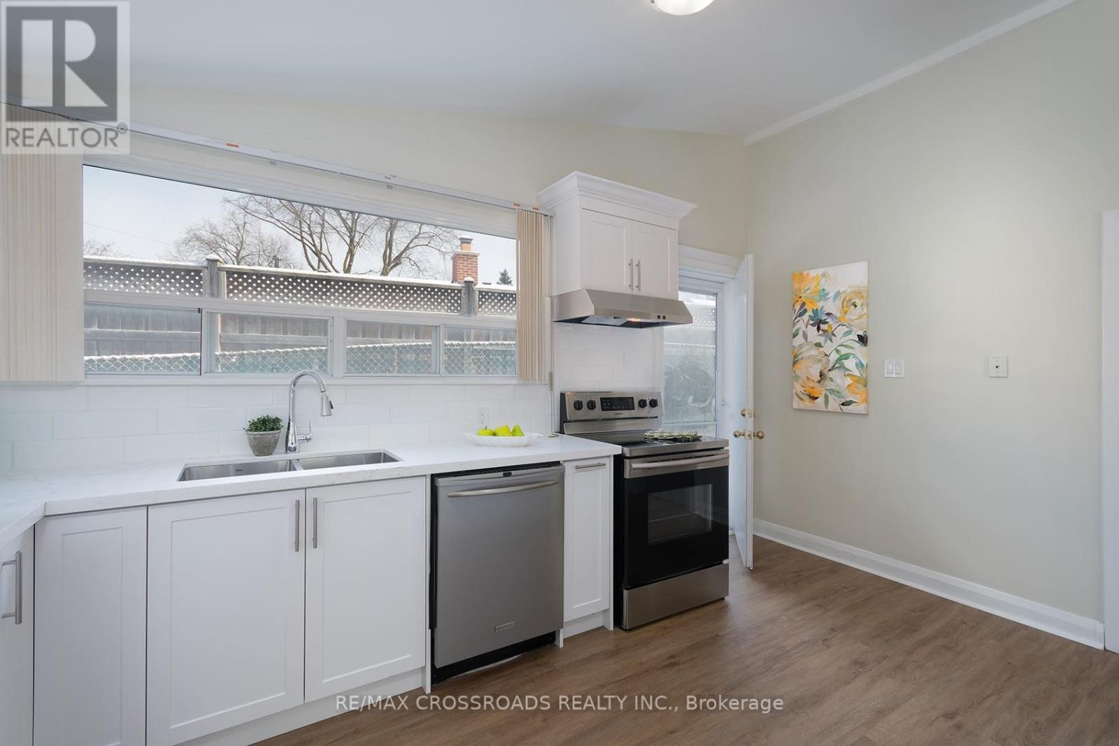 42 BENLEIGH DRIVE Image 11