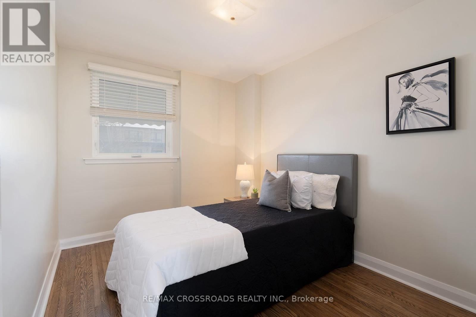 42 BENLEIGH DRIVE Image 17