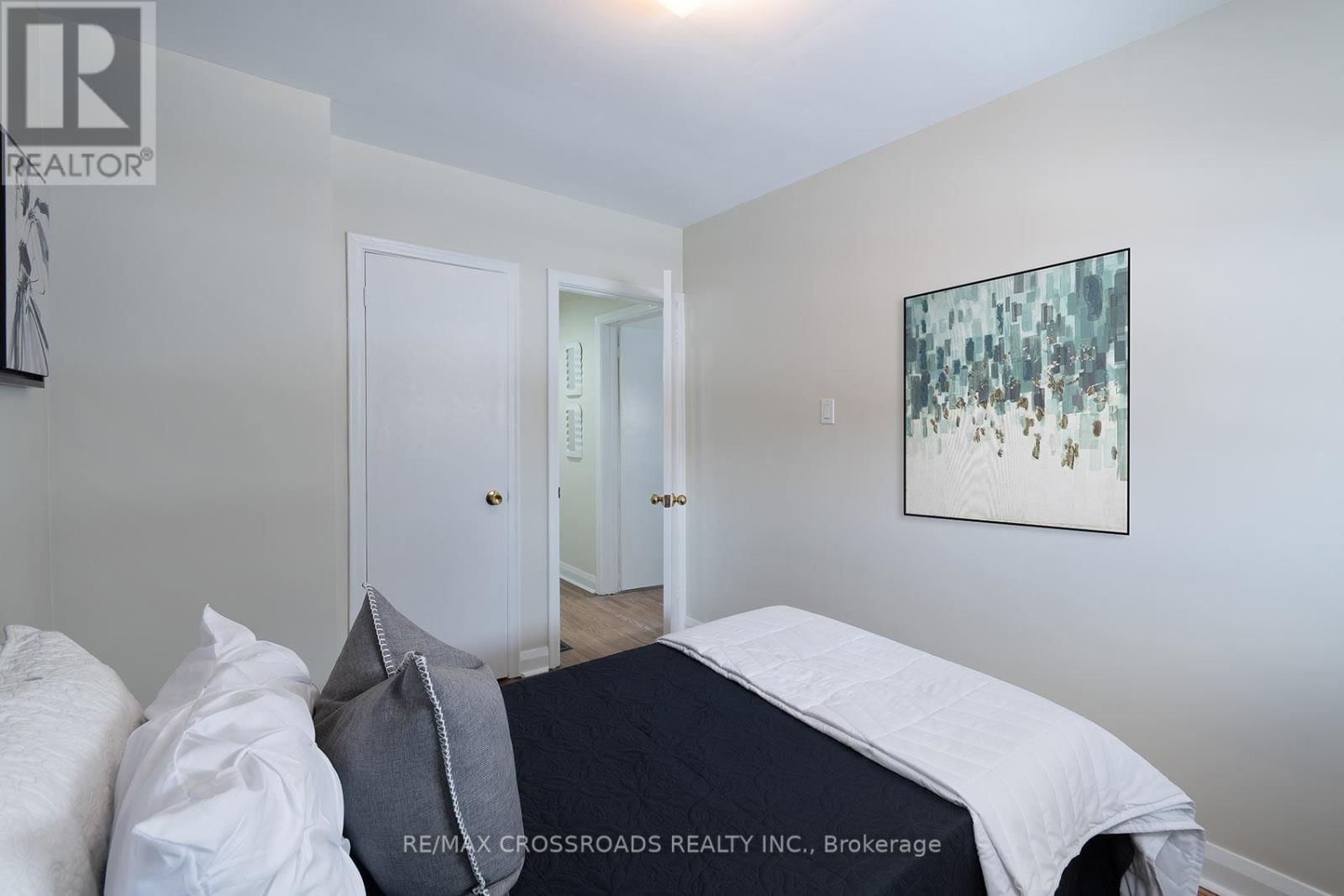 42 BENLEIGH DRIVE Image 18