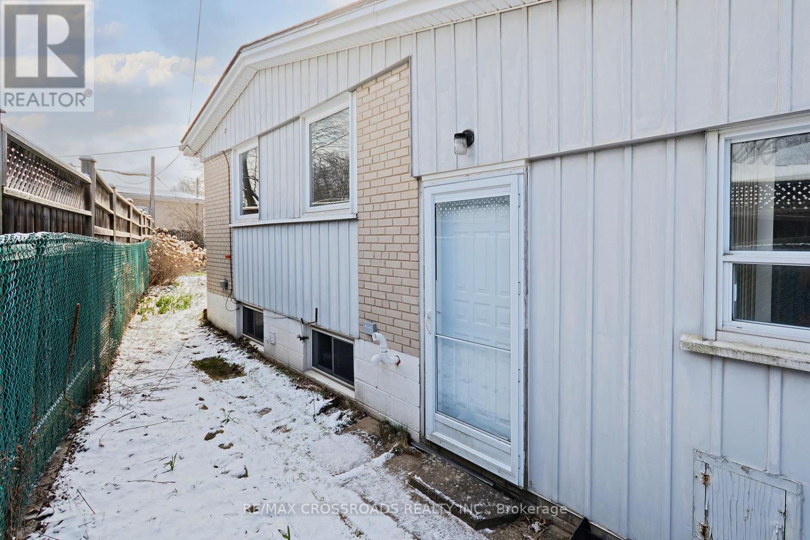 42 BENLEIGH DRIVE Image 27