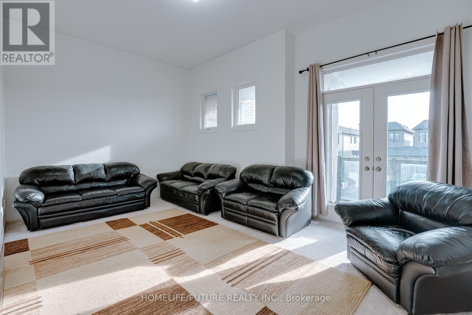 47 CLIPPER LANE Image 19