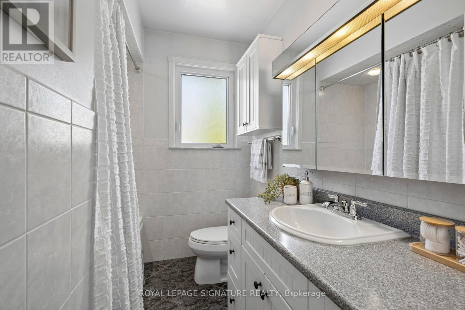 90 WOODGARDEN CRESCENT Image 21