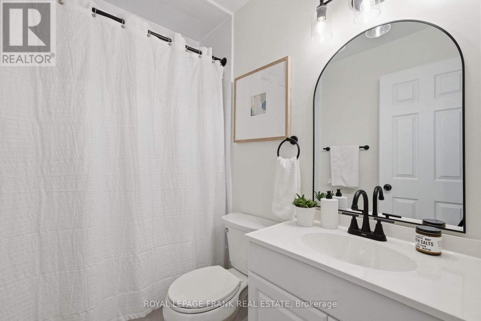 101 TREWIN LANE Image 23