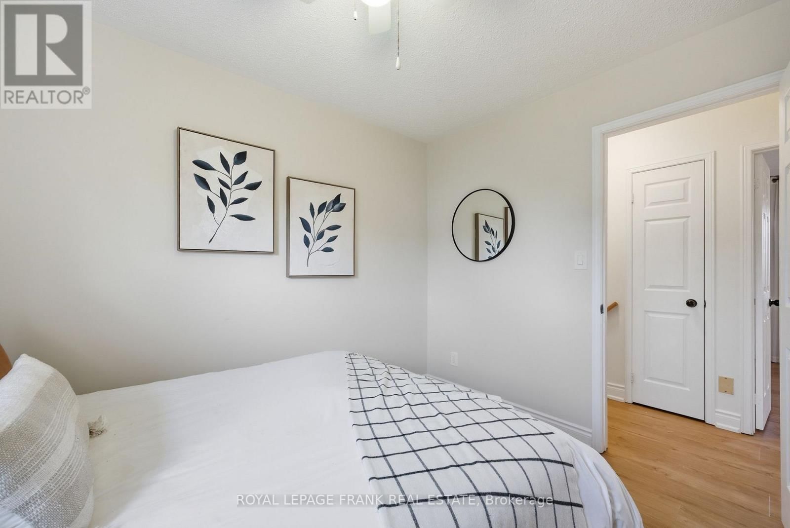 101 TREWIN LANE Image 27