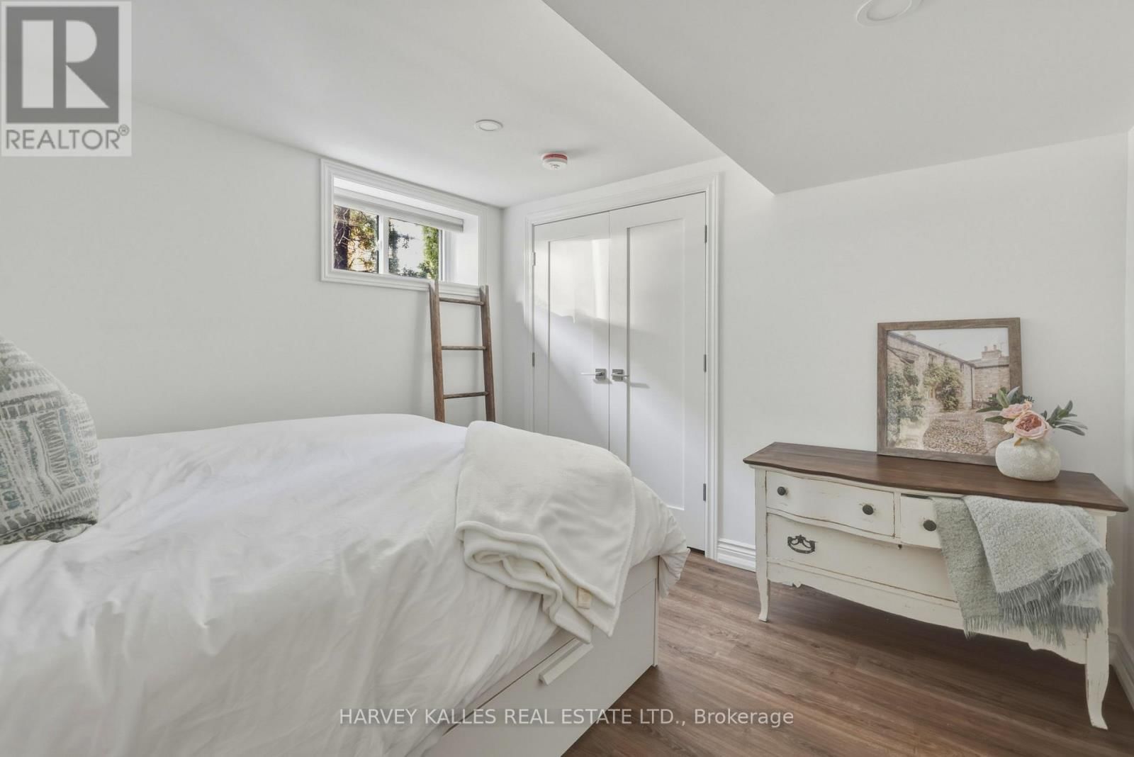 31 FERRIS ROAD Image 44