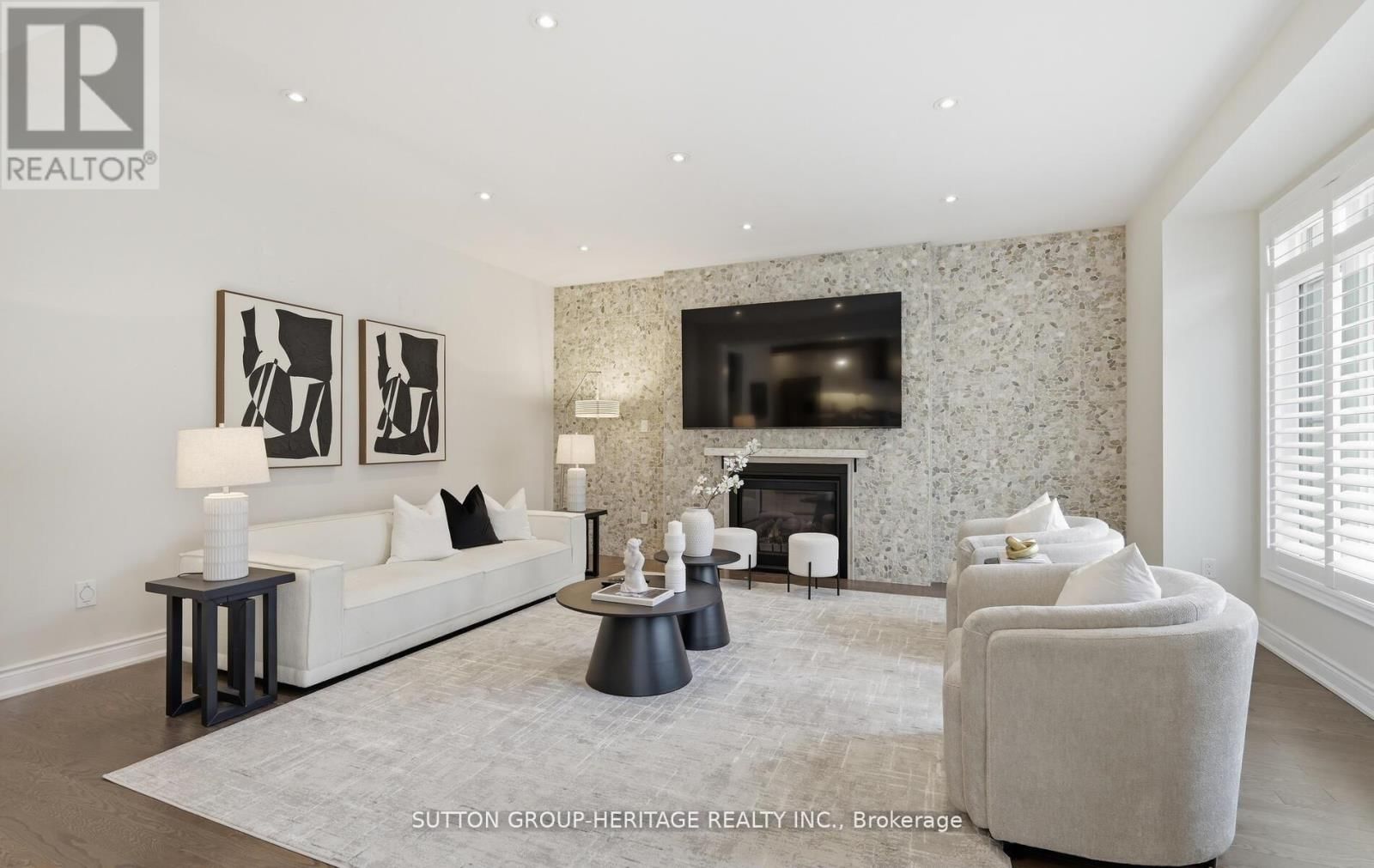 522 CLIFFVIEW ROAD Image 18