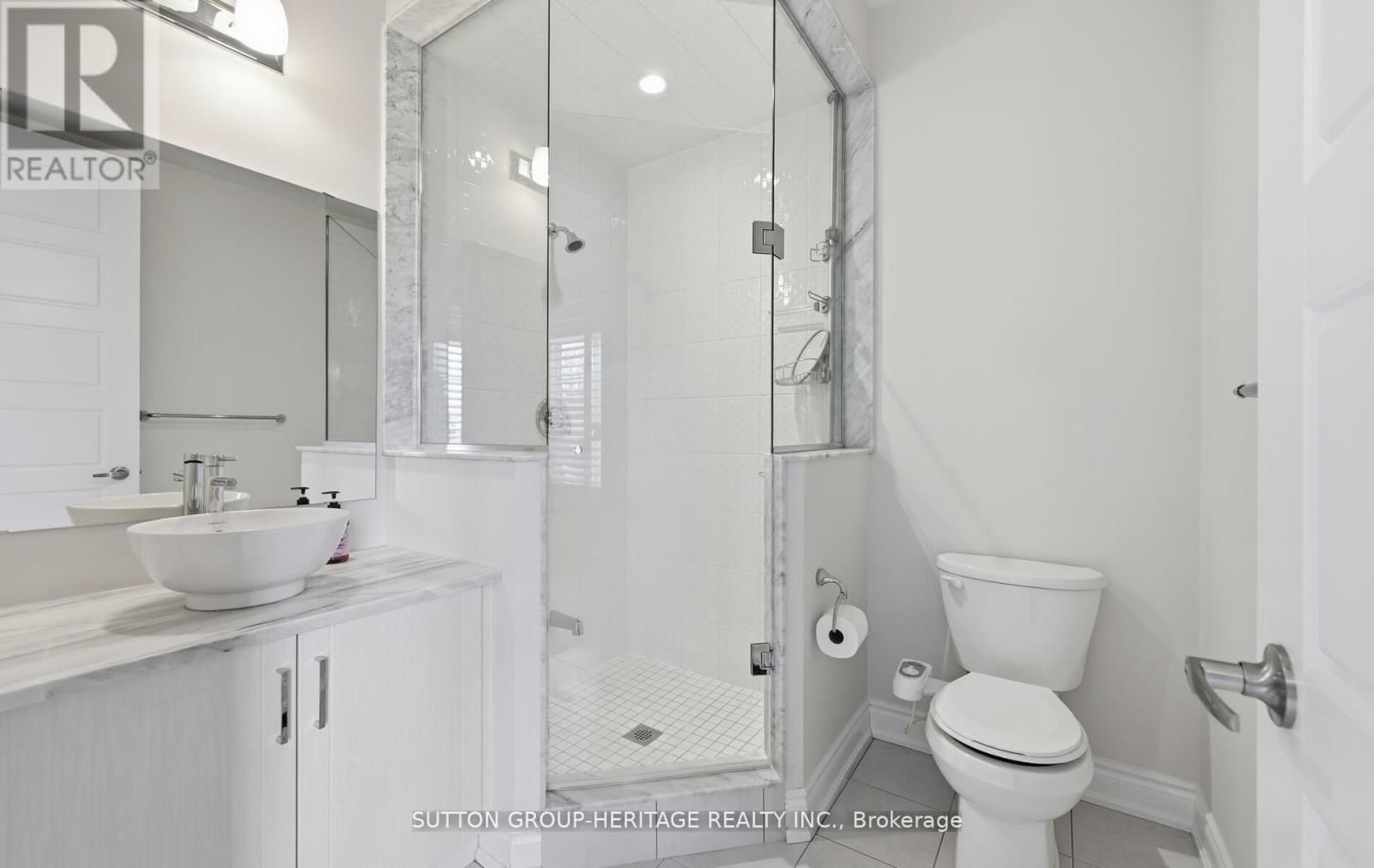 522 CLIFFVIEW ROAD Image 32