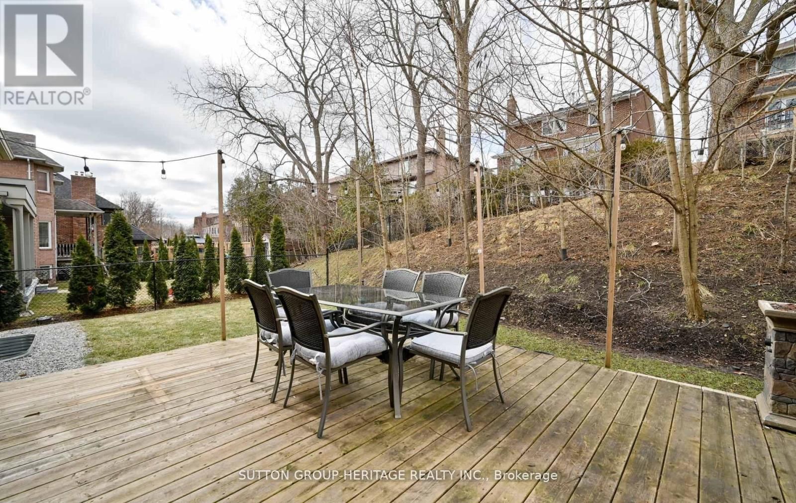 522 CLIFFVIEW ROAD Image 44