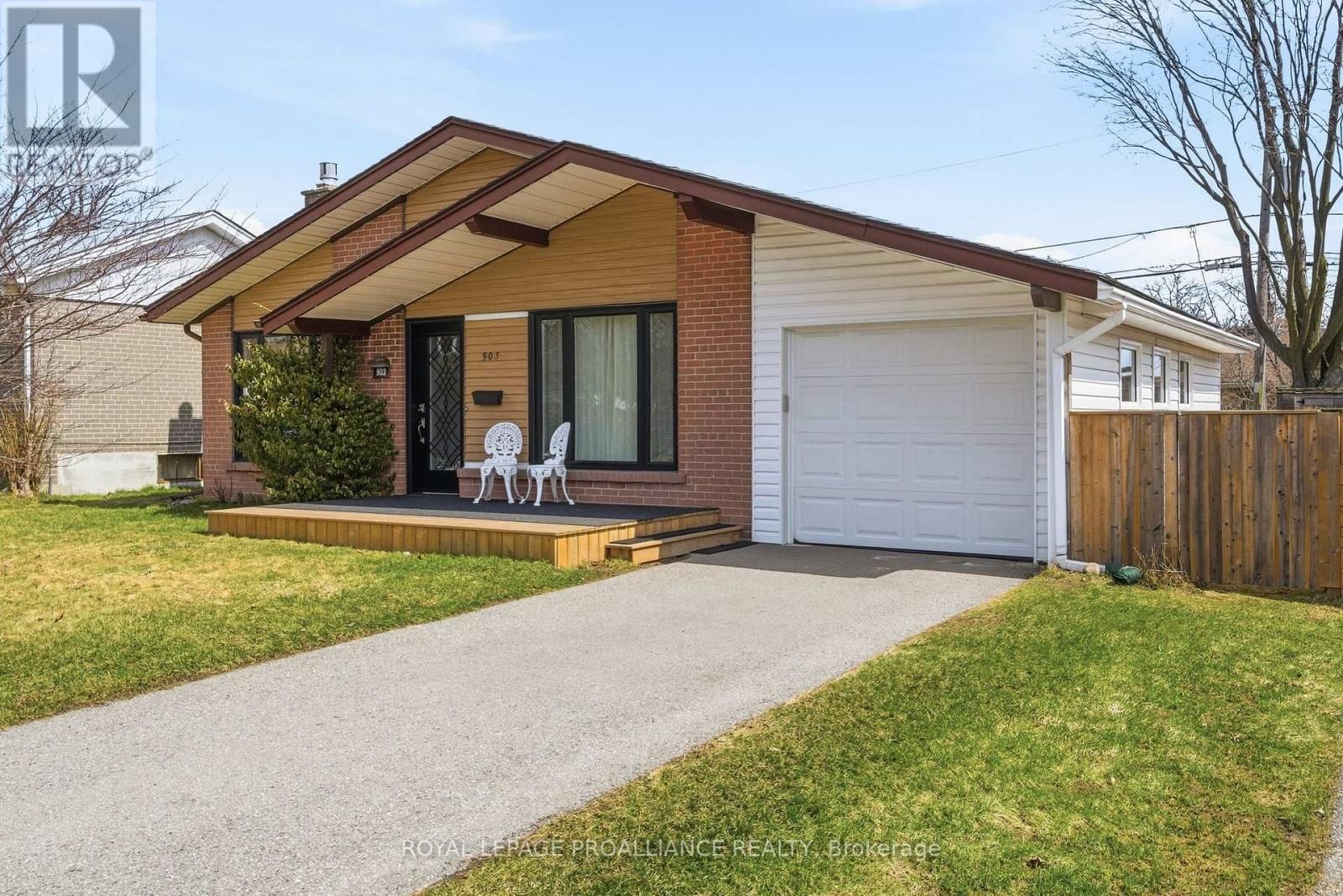 903 NAROCH BOULEVARD Image 1