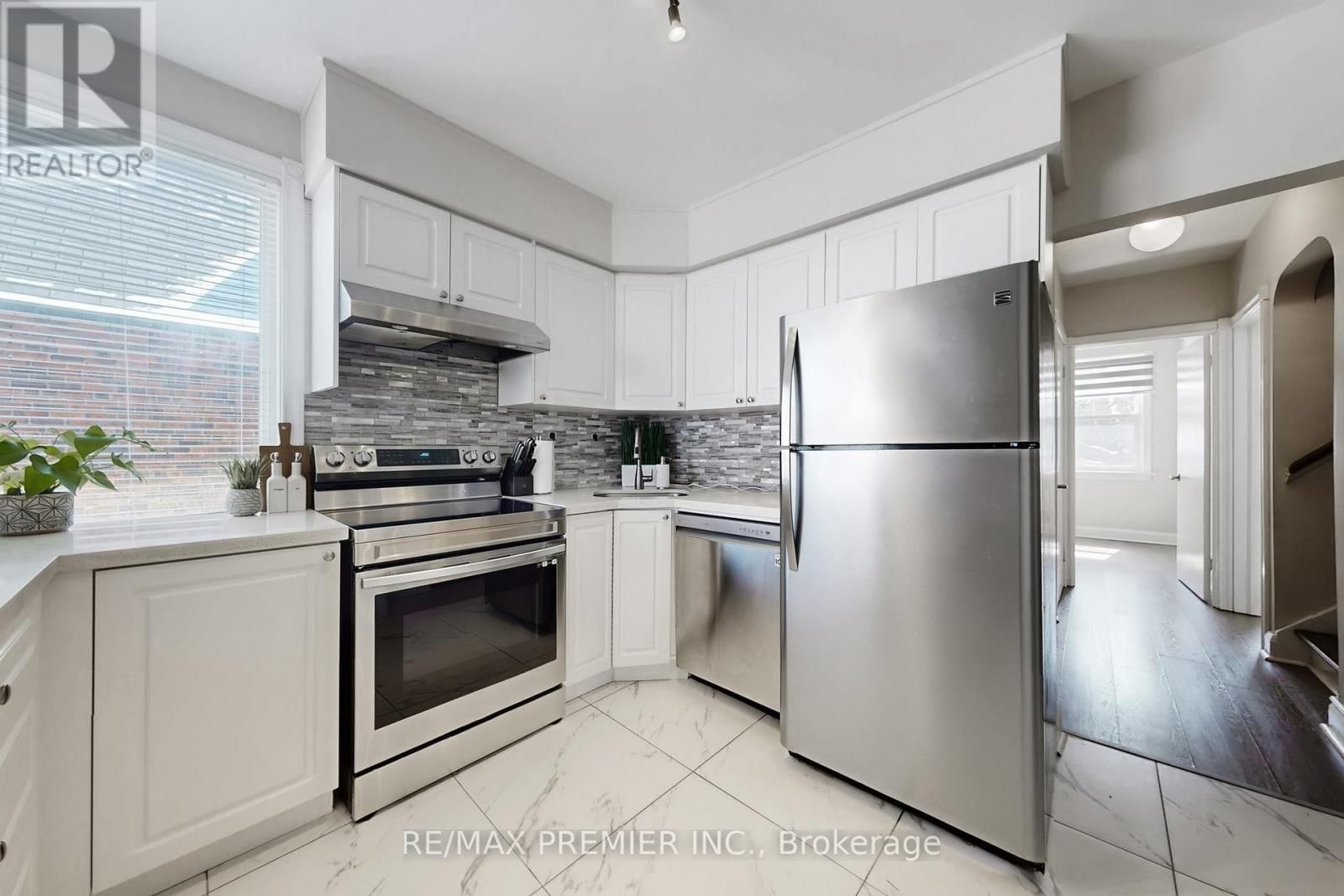 47 AMSTERDAM AVENUE Image 9