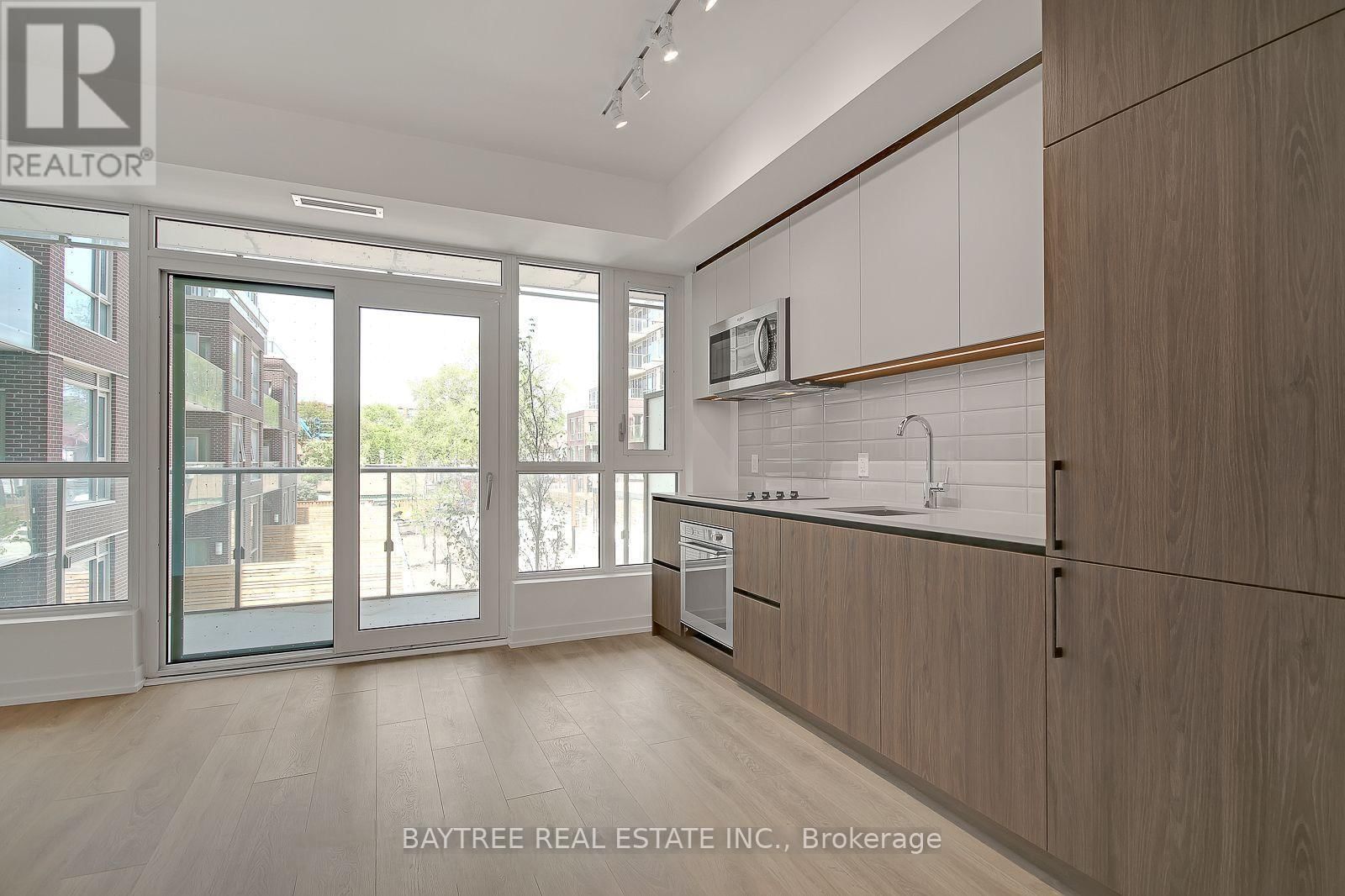 217 - 150 LOGAN AVENUE Image 1