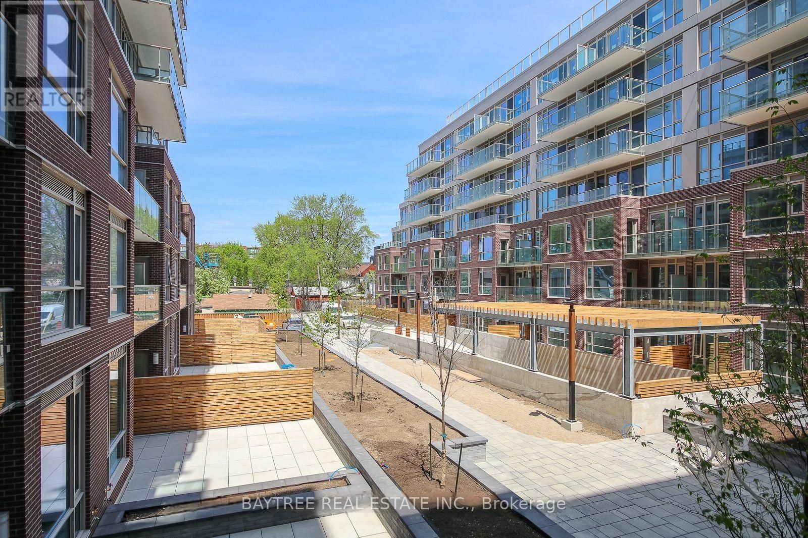 217 - 150 LOGAN AVENUE Image 24