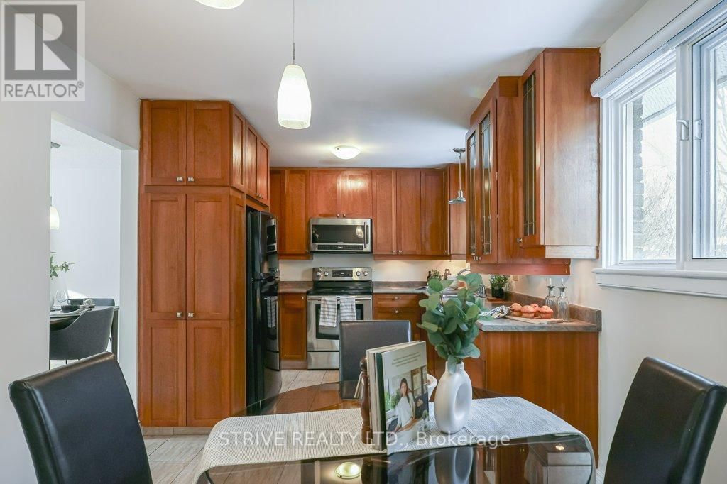 11 LORRAINE COURT Image 14