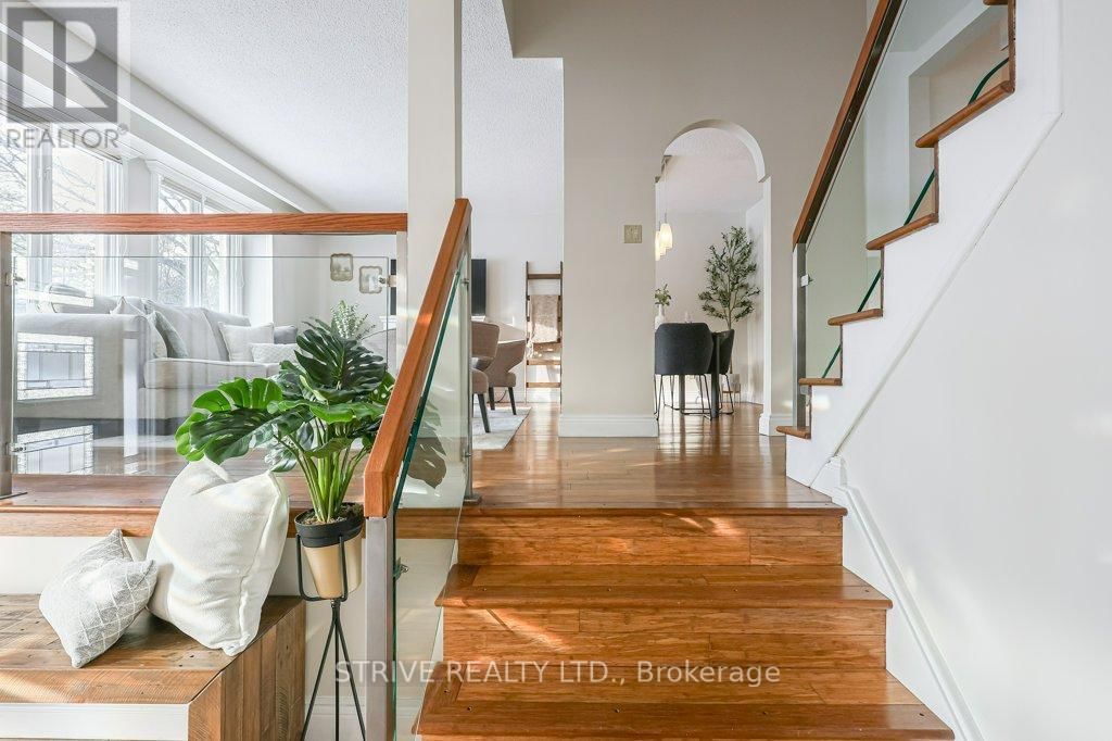 11 LORRAINE COURT Image 5