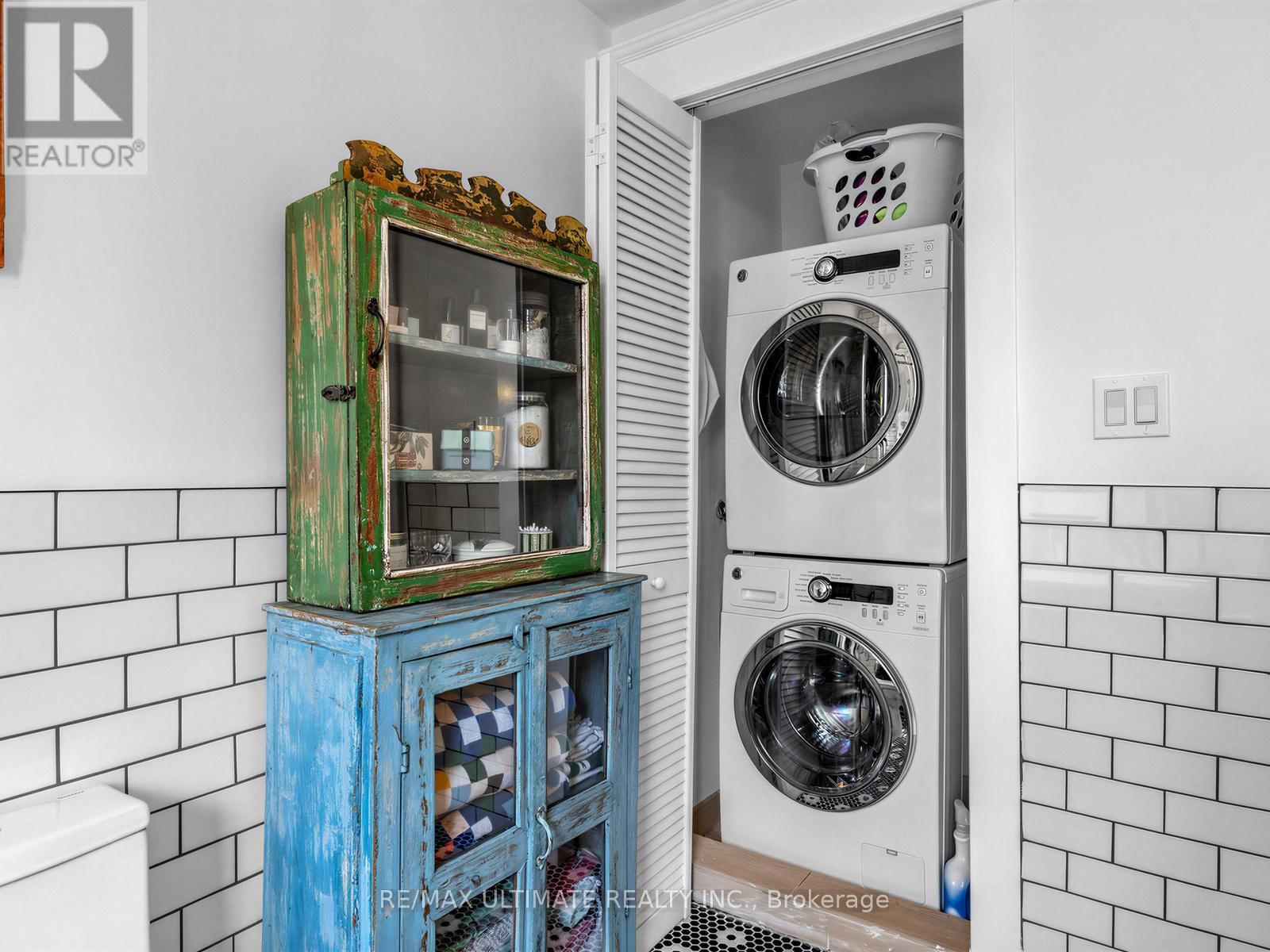 18 BLANTYRE AVENUE Image 32