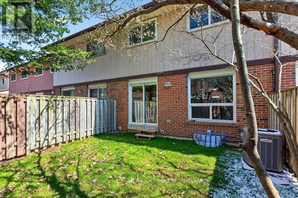 40 - 30 DUNDALK DRIVE Image 36