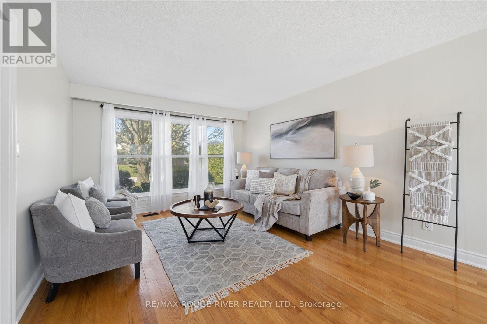 54 ROSALYNNE AVENUE Image 10