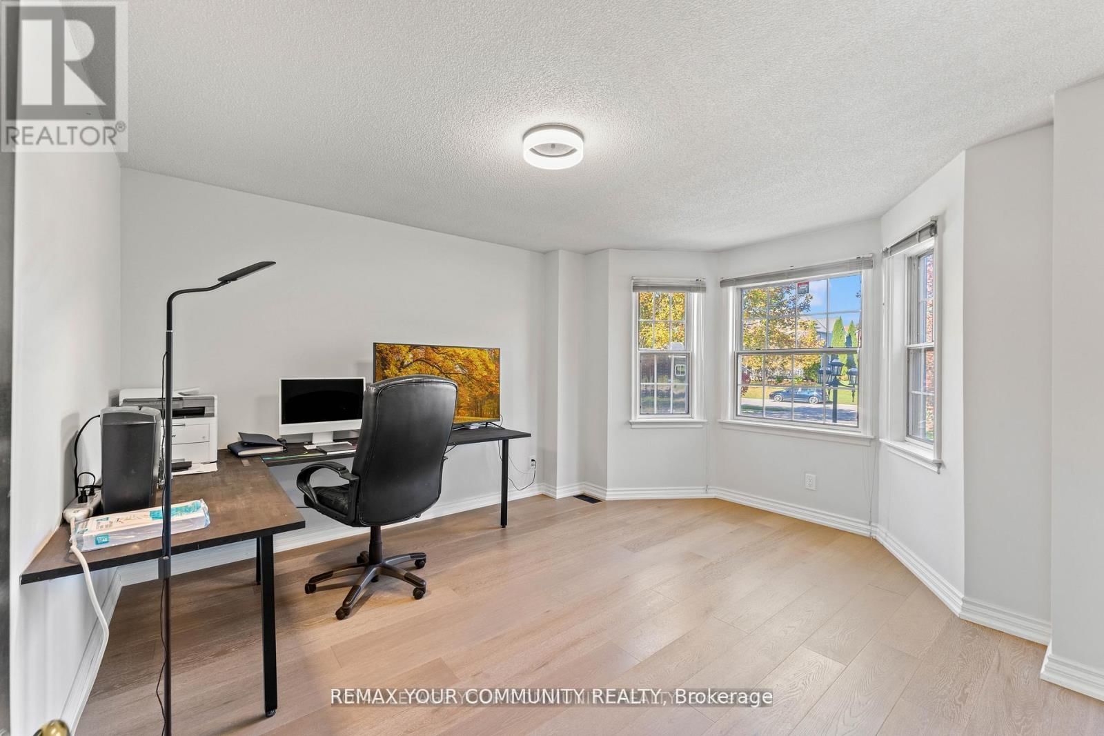 1645 ACORN LANE Image 15