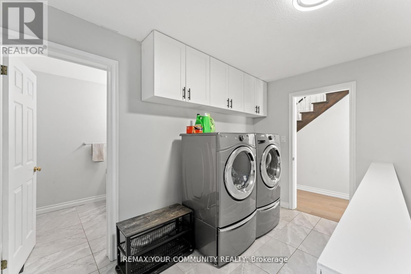 1645 ACORN LANE Image 16