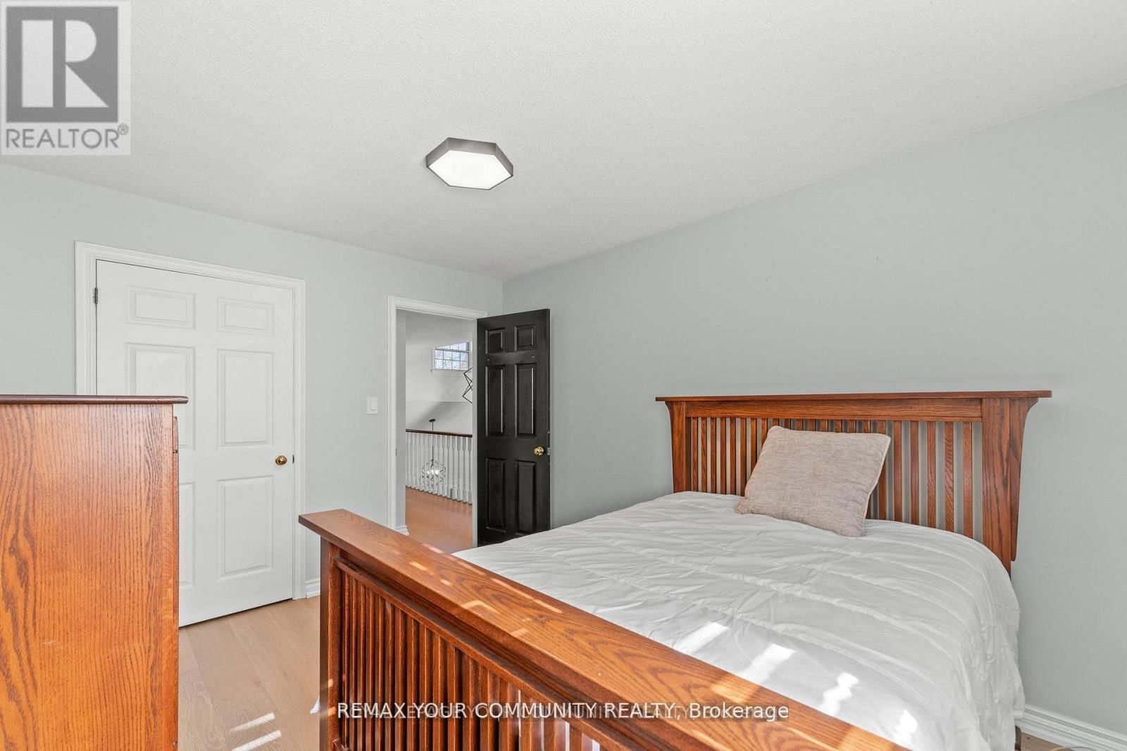 1645 ACORN LANE Image 26