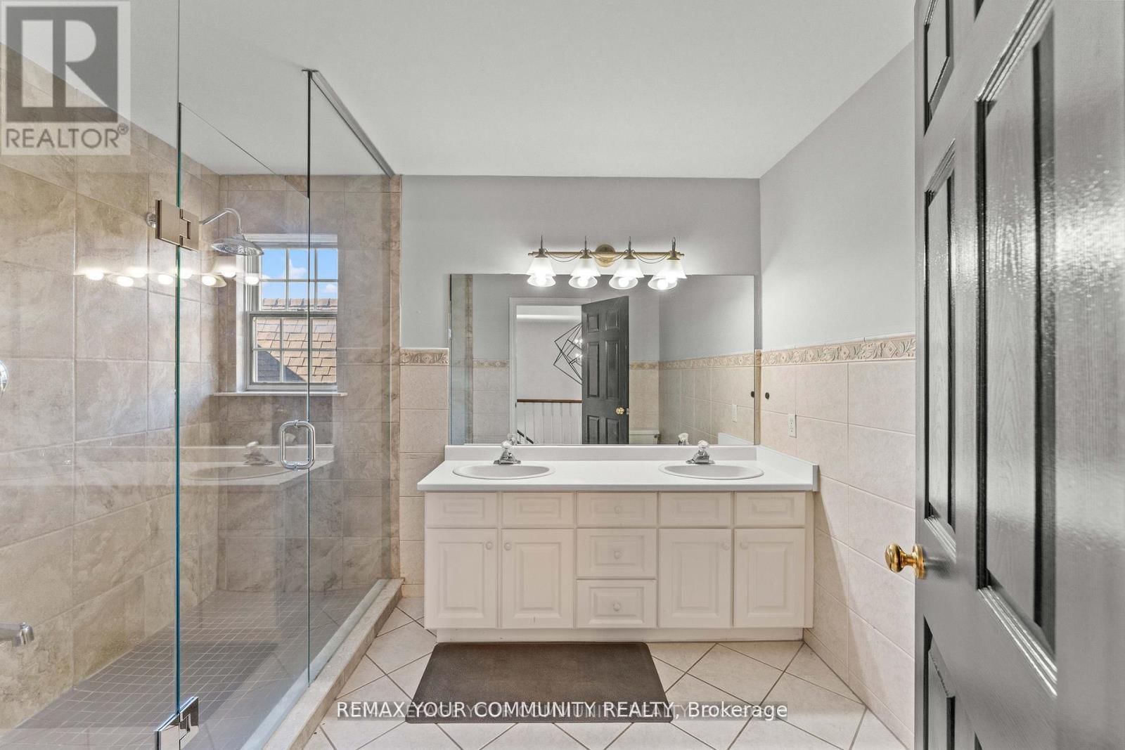 1645 ACORN LANE Image 29