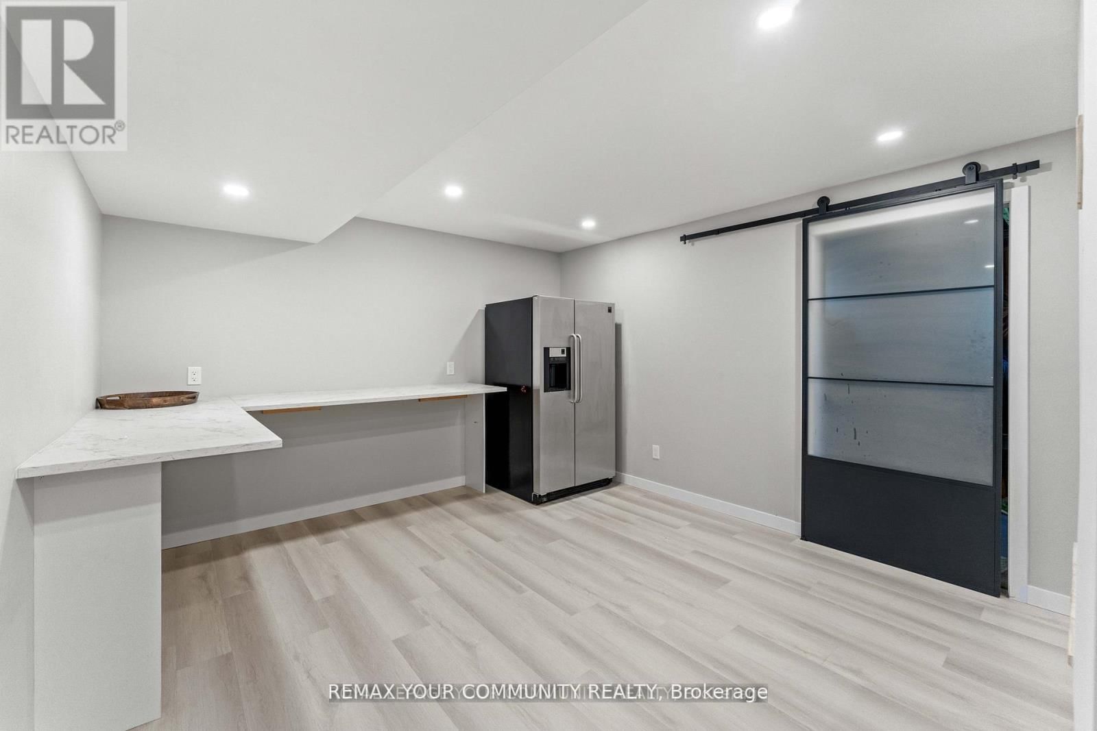 1645 ACORN LANE Image 33