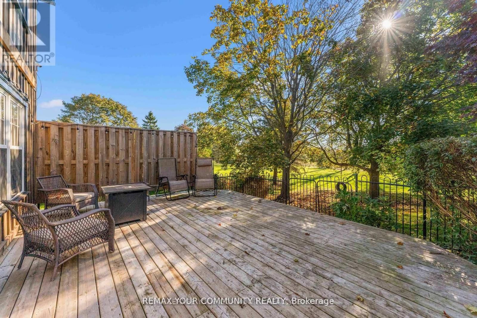 1645 ACORN LANE Image 39