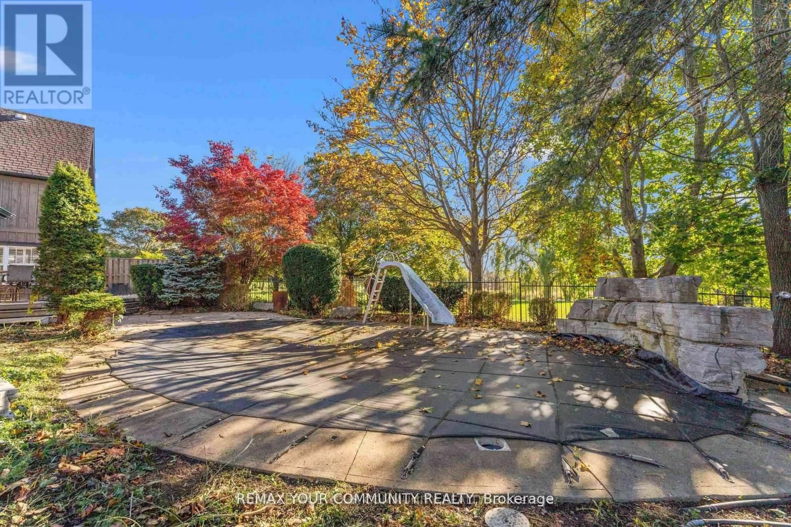 1645 ACORN LANE Image 41