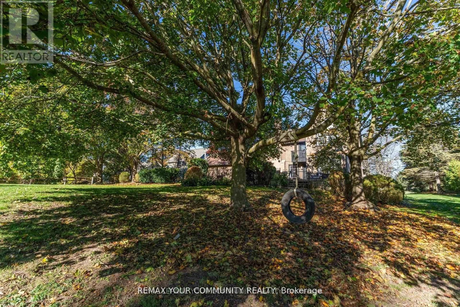 1645 ACORN LANE Image 44