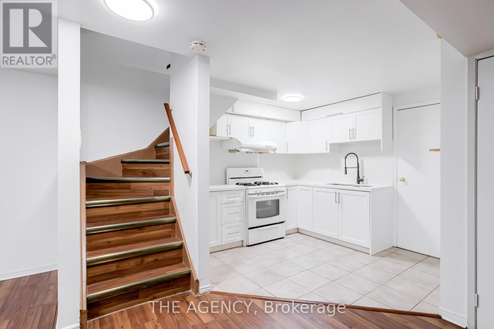 142 GREENBRAE CIRCUIT Image 37