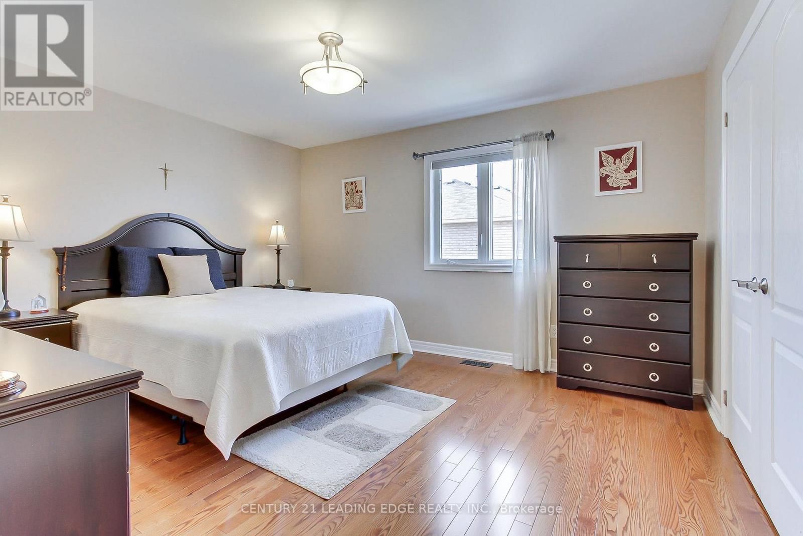 20 COSENS STREET Image 23