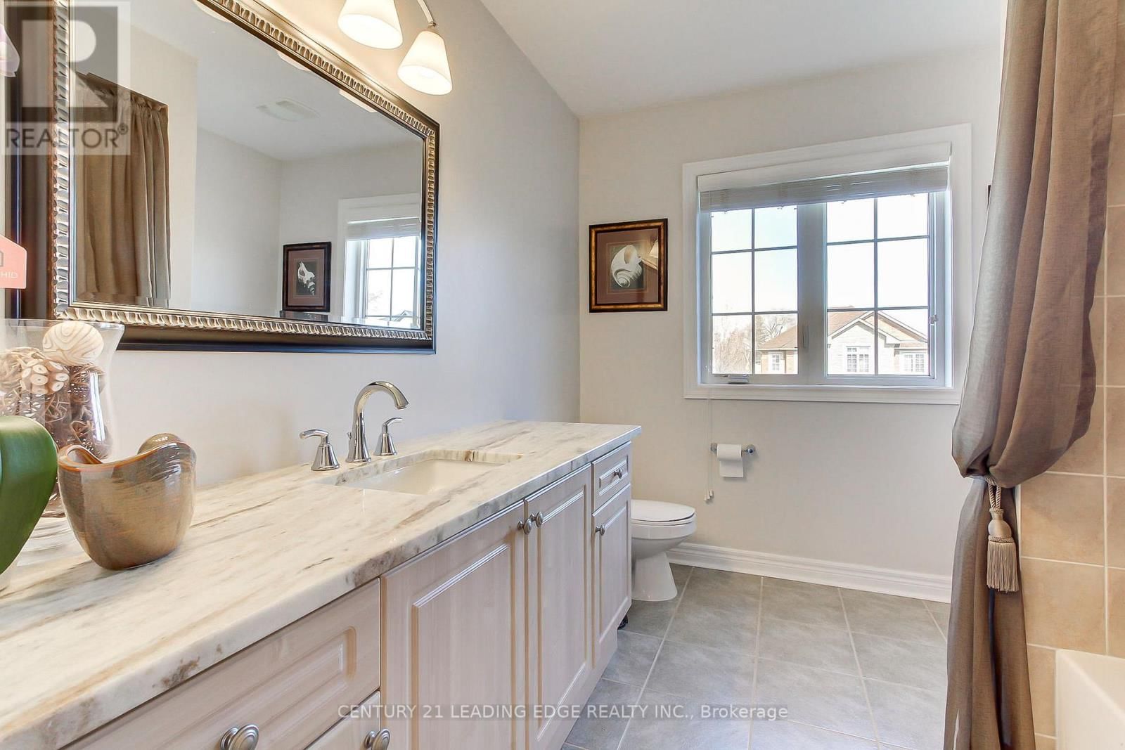 20 COSENS STREET Image 25