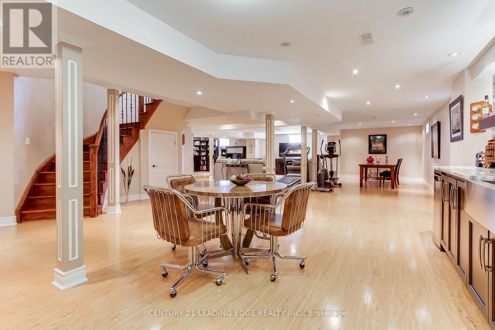 20 COSENS STREET Image 29