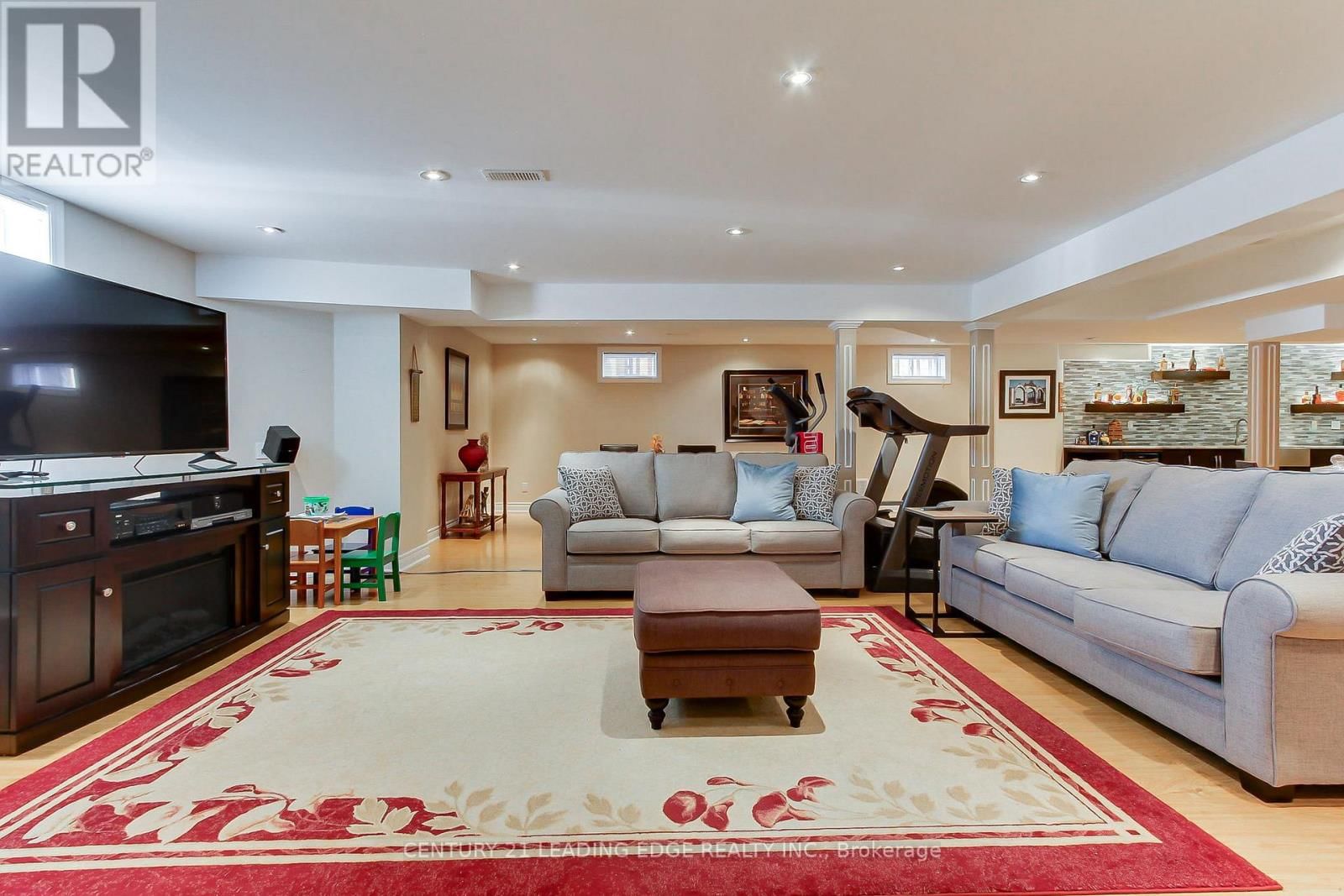 20 COSENS STREET Image 31