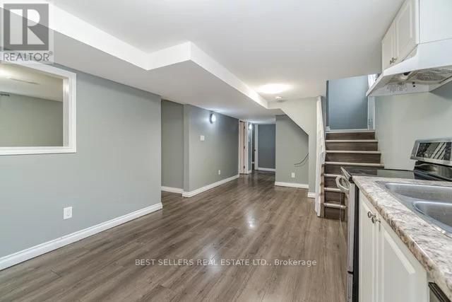 LOWER - 541 OAKWOOD AVENUE Image 6