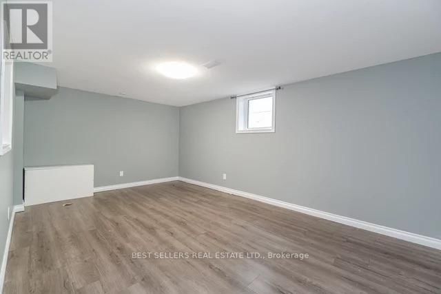 LOWER - 541 OAKWOOD AVENUE Image 8