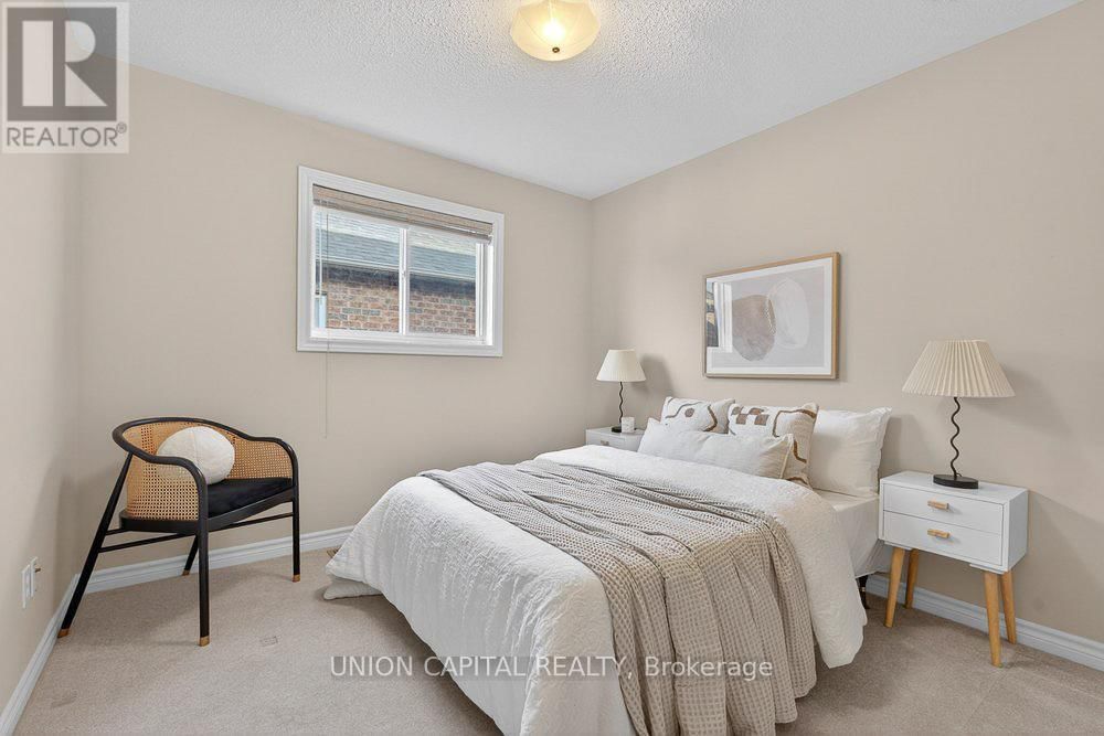 99 SCEPTER PLACE Image 27