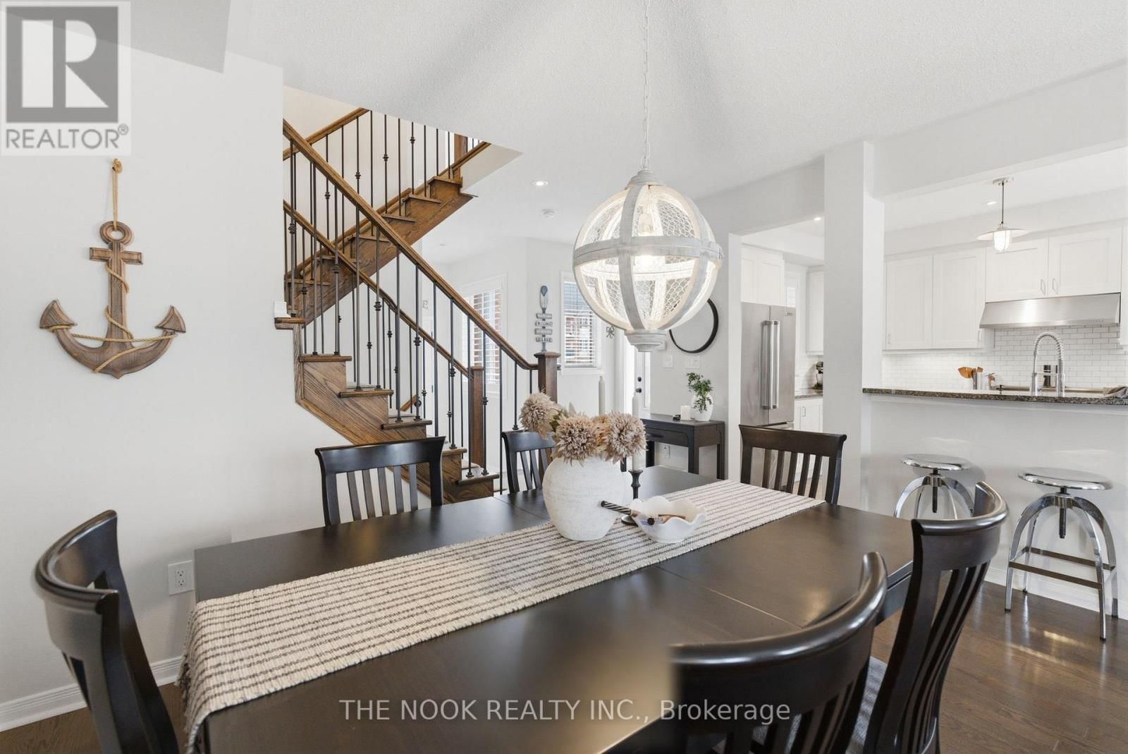 320 LAKEBREEZE DRIVE NORTH Image 15