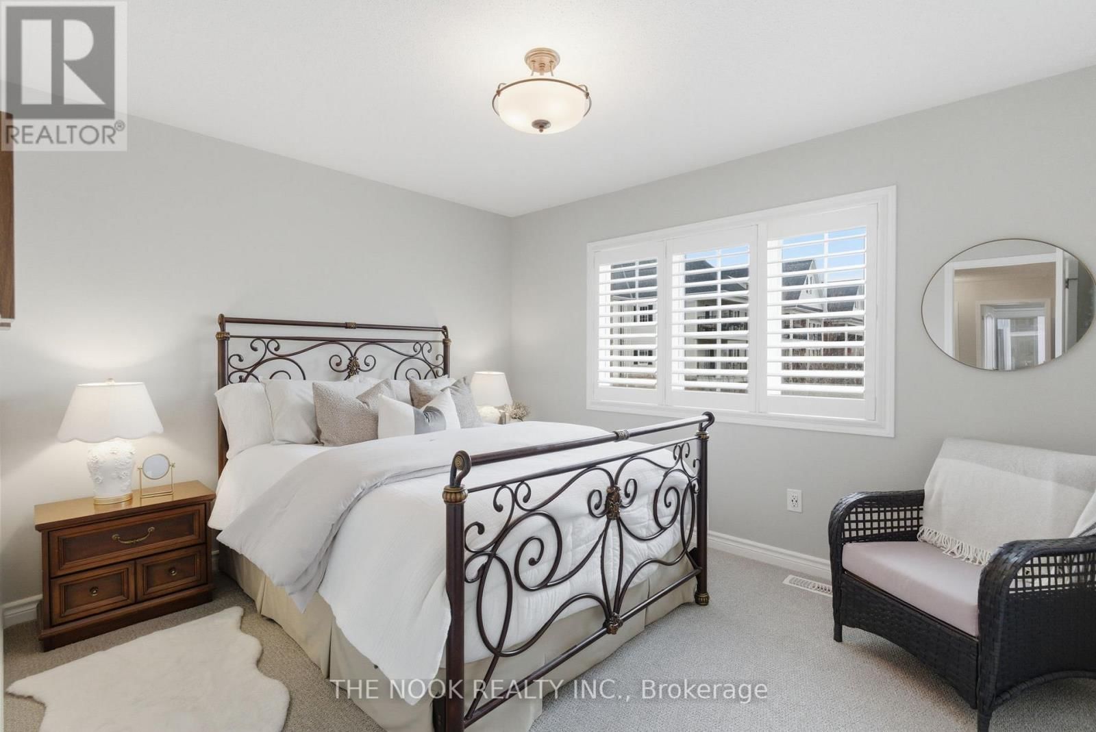 320 LAKEBREEZE DRIVE NORTH Image 25