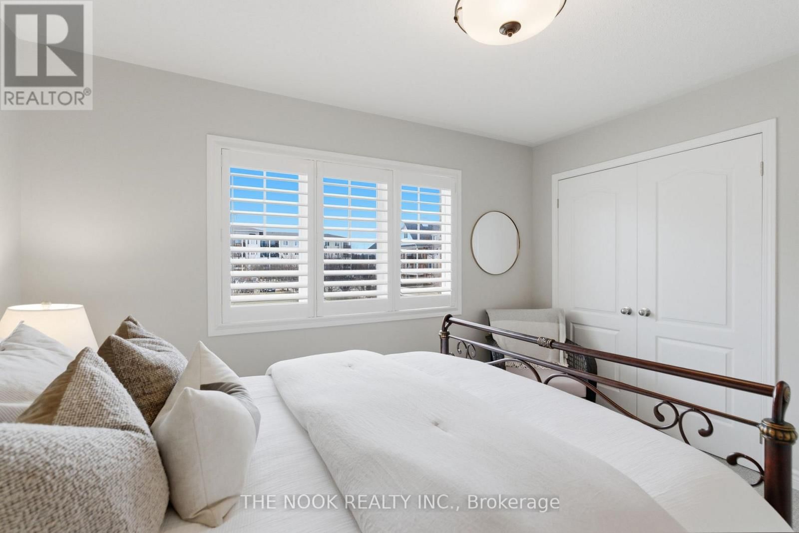 320 LAKEBREEZE DRIVE NORTH Image 26