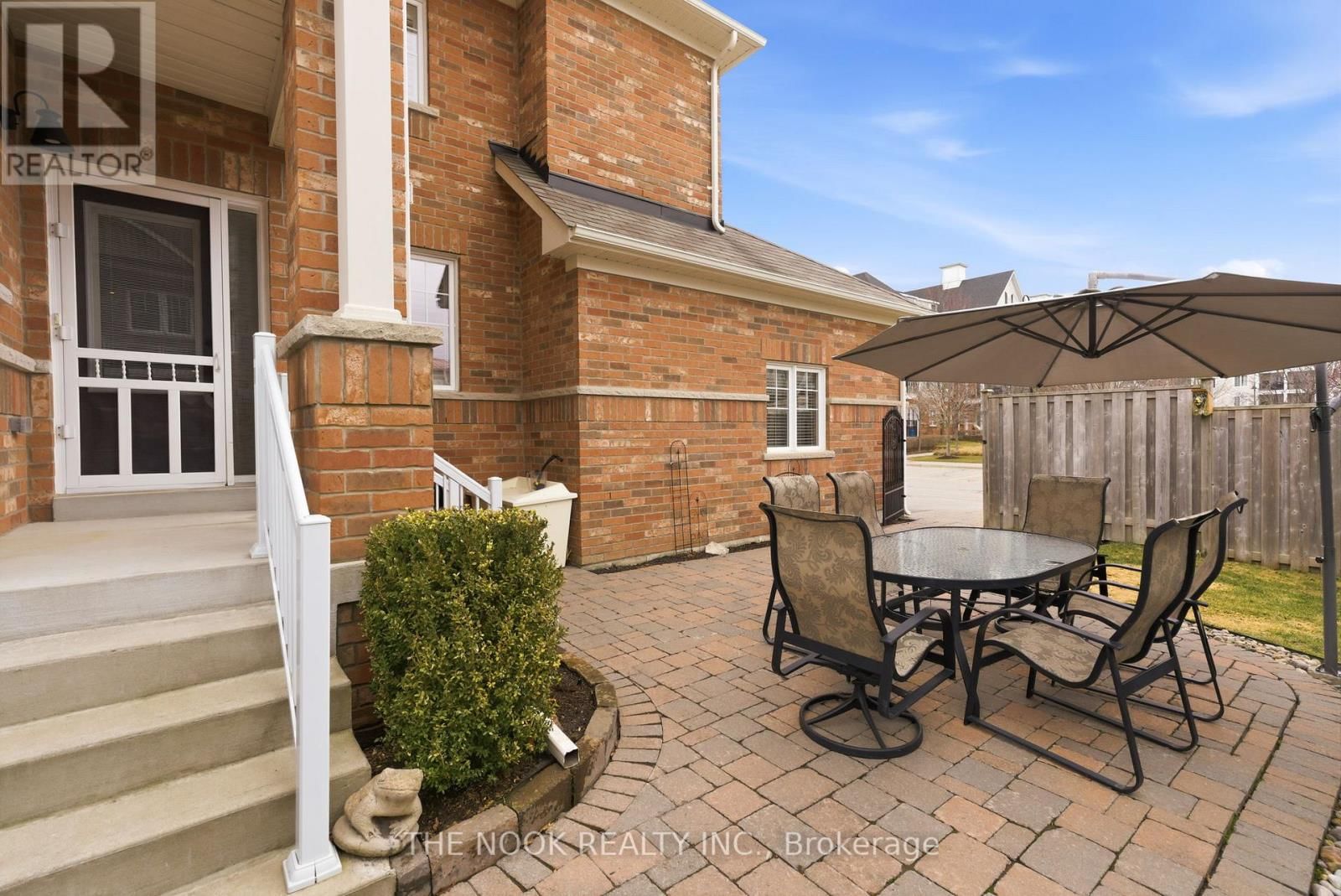 320 LAKEBREEZE DRIVE NORTH Image 35