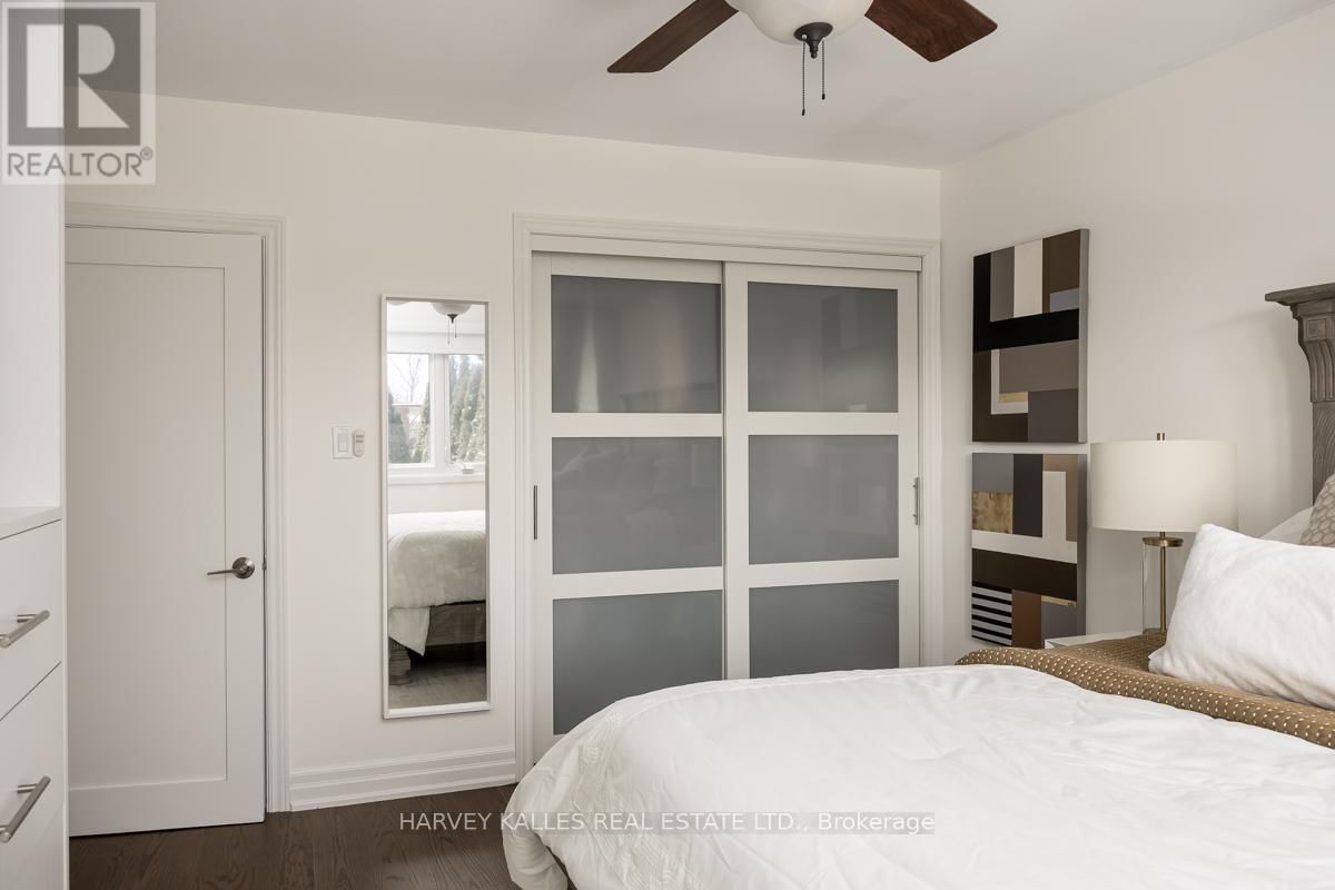 35 MANORGLEN CRESCENT Image 18