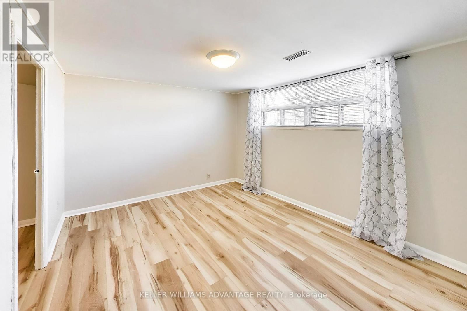 270 GLEBEMOUNT AVENUE Image 25