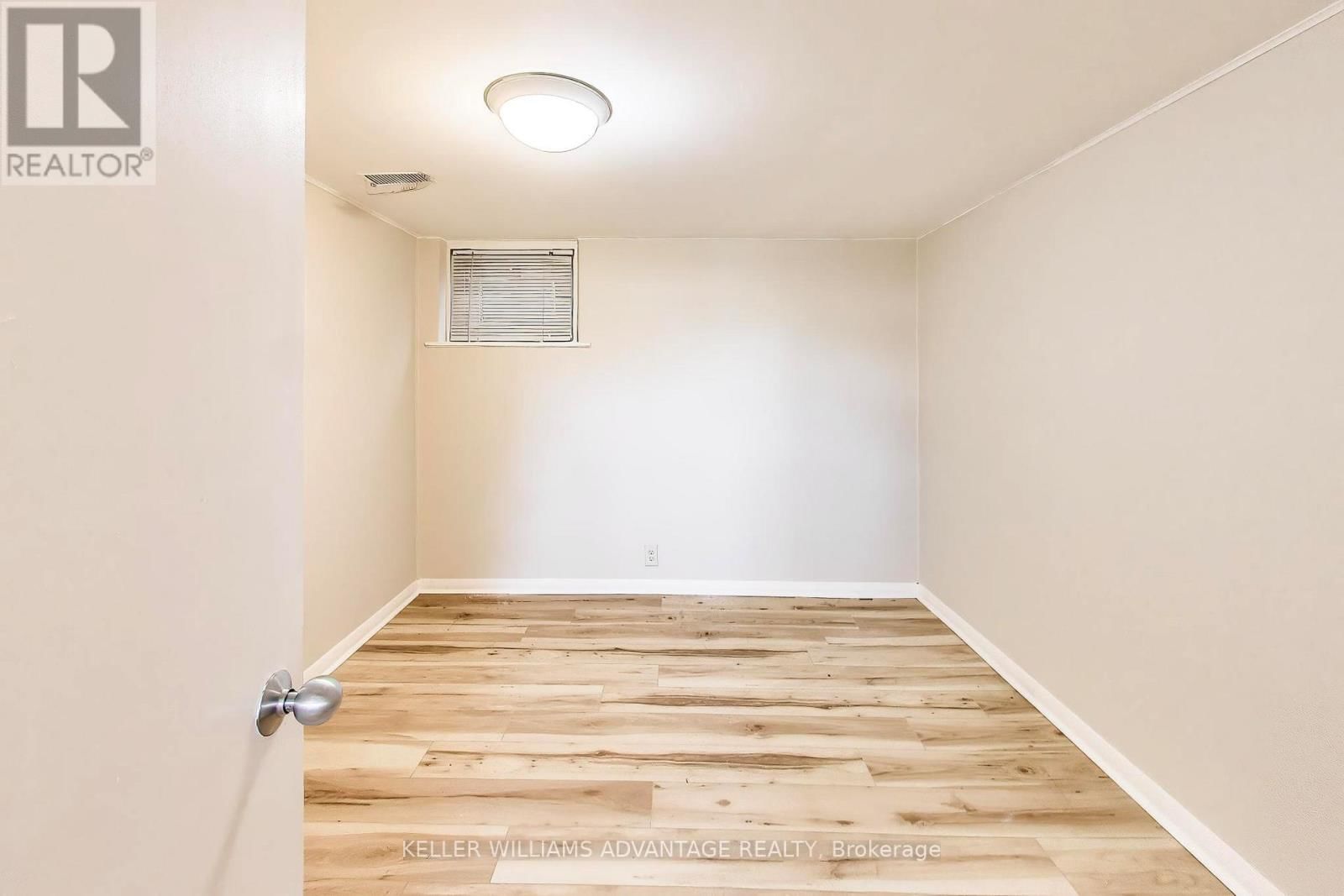 270 GLEBEMOUNT AVENUE Image 30