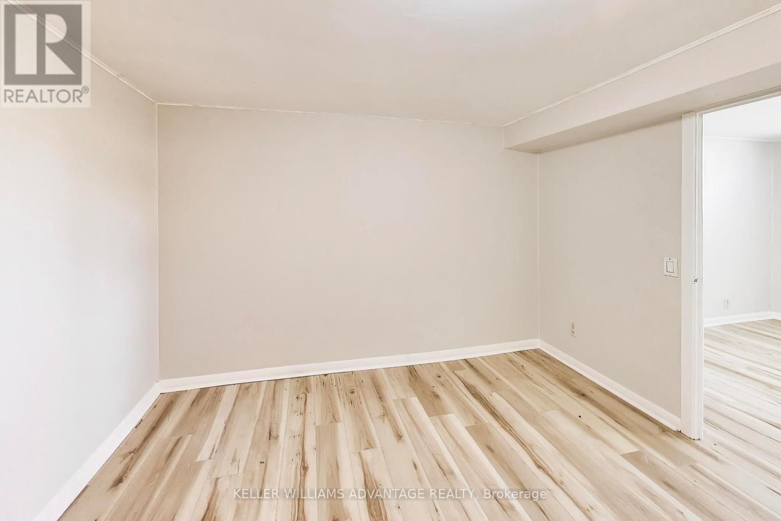 270 GLEBEMOUNT AVENUE Image 32